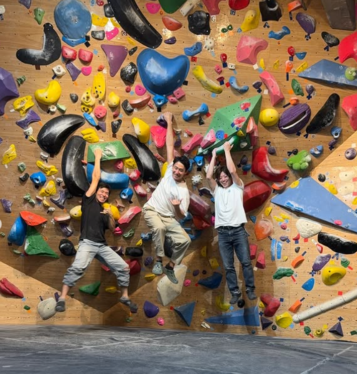 ボルダリングを楽しむお客様